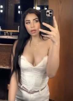 FATIMA ZAHRA EZZAGOURİ - escort in Cairo Photo 1 of 1