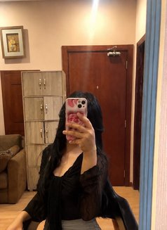 Fatin - escort in Al Manama Photo 2 of 6