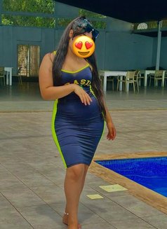 Fatom - escort in Ajmān Photo 3 of 6