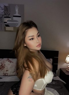 Fatoom - puta in Al Manama Photo 3 of 8