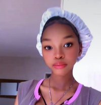 Fau - escort in Nairobi