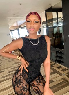 Favor - escort in Accra Photo 3 of 4