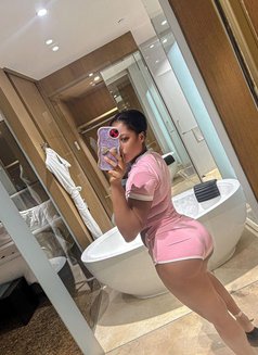 Favor - escort in Kolkata Photo 2 of 7