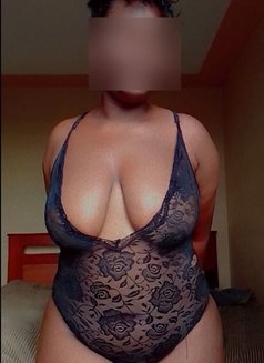 Squirting queen(Cam show&real meet 24/7) - escort in Bangalore Photo 1 of 5