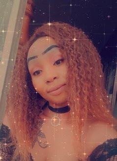 Favour - escort in Bangkok Photo 1 of 2