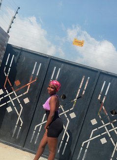 Favour - escort in Accra Photo 3 of 6