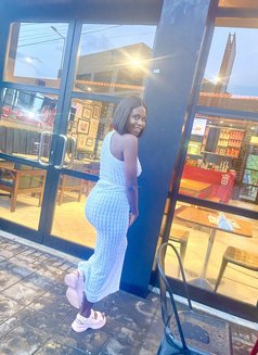 Favour - escort in Accra Photo 5 of 6