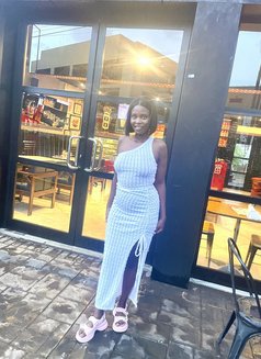 Favour - escort in Accra Photo 6 of 6