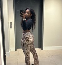 Favour - escort in Abidjan