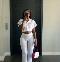 Favour - escort in Abidjan