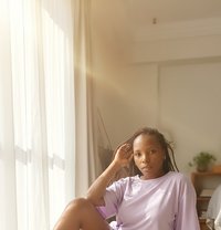 Favour - puta in Kuala Lumpur