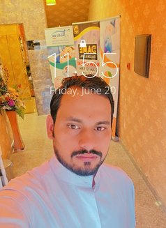 Fawad Khan - Male escort in Al Manama Photo 5 of 8