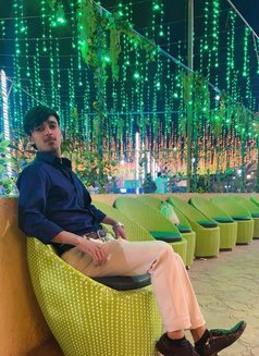 Faxz - Male escort in Mumbai Photo 1 of 3