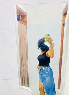 Mayafay - puta in Khobar Photo 4 of 5