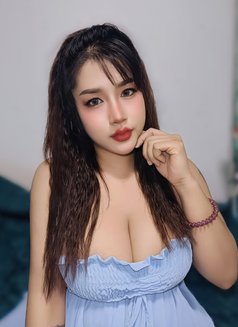 Fay - escort in Bangkok Photo 1 of 12