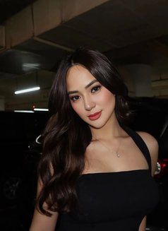 Faye - escort in Bangkok Photo 4 of 5