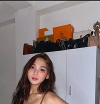 Faye - Transsexual escort in Manila