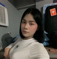 Faye - Transsexual escort in Manila
