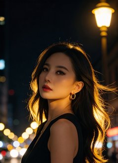 Faye - escort in Manila Photo 3 of 4