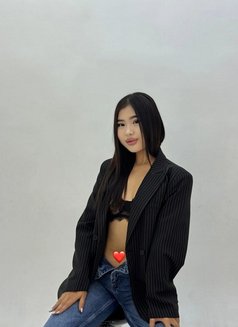 Faye - escort in Dubai Photo 8 of 8
