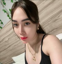 Faye - escort in Singapore