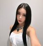 Faye - escort in Singapore Photo 3 of 6