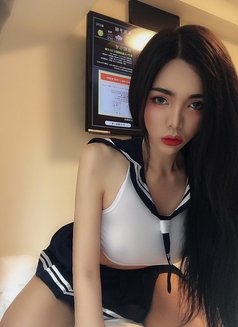 Faye - Transsexual escort in Taipei Photo 9 of 18