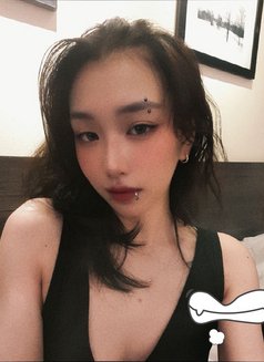 Faye Yzia - escort in Makati City Photo 11 of 11