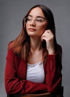 Fayra - escort in Dubai Photo 4 of 8