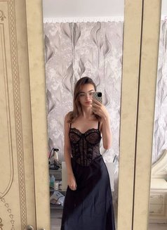 Fayra - escort in Dubai Photo 6 of 8