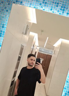 Faysal2 8 inch good top - Male escort in Abu Dhabi Photo 4 of 5