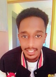 Fazal - Male escort in Nairobi Photo 2 of 4