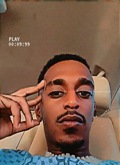 Fazal - Male escort in Nairobi Photo 4 of 4