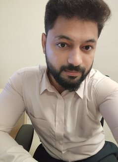 Fazz - Acompañantes masculino in Abu Dhabi Photo 3 of 8