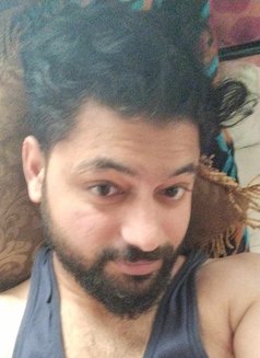 Fazz - Acompañantes masculino in Abu Dhabi Photo 4 of 7