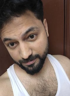 Fazz - Acompañantes masculino in Abu Dhabi Photo 6 of 7