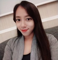 Feby - puta in Surabaya