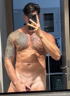 Federico - masseur in Dubai Photo 3 of 5