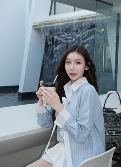 FeeFiee🤍 (just one week) - Intérprete de adultos in Chiang Rai Photo 14 of 15