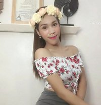 YOUNG THICK FULLYLOADED - Transsexual escort in Manila