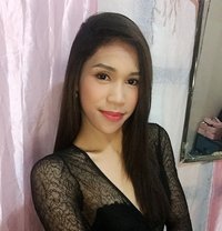 YOUNG THICK FULLYLOADED - Transsexual escort in Manila