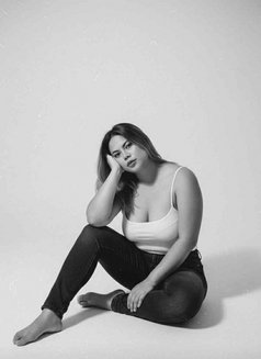 Fei - escort in Manila Photo 3 of 5