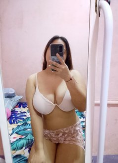 Fei - escort in Manila Photo 5 of 5