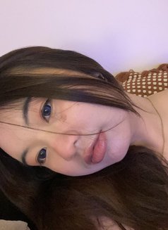 Fei - masseuse in Khobar Photo 3 of 8