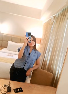 Felicia - puta in Jakarta Photo 2 of 3