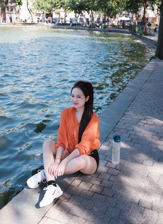 Felicia - escort in Jakarta Photo 2 of 3