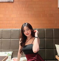 Felicia - puta in Surabaya