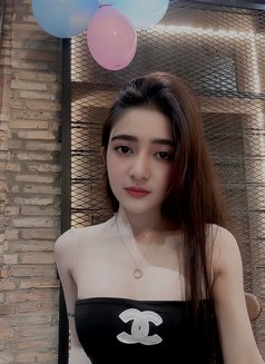 Felicia - puta in Surabaya Photo 1 of 2