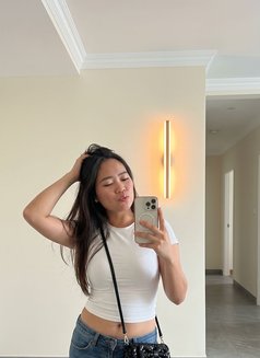 Felicia Marie - companion in Singapore Photo 2 of 10