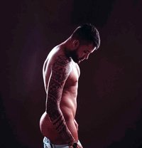 Felipe Müller - Male escort in Dubai